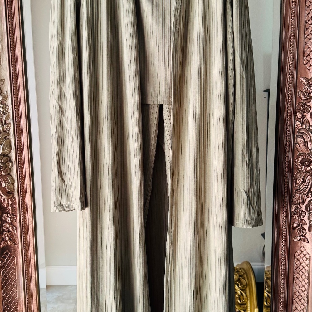 Women’s 3 piece travel set, sage green pants, tank & long cover